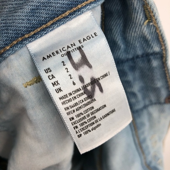 American Eagle 2 High Waisted Denim Mom Shorts distressed 5561 0382 - Picture 7 of 10